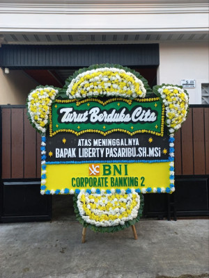 Papan Bunga Duka di Durai