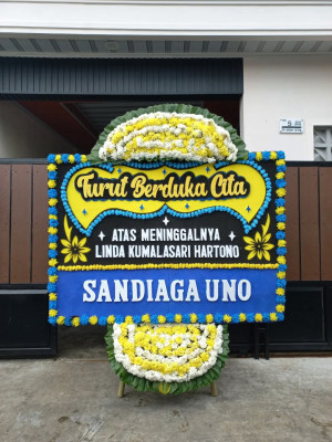 Papan Bunga Duka di Durai
